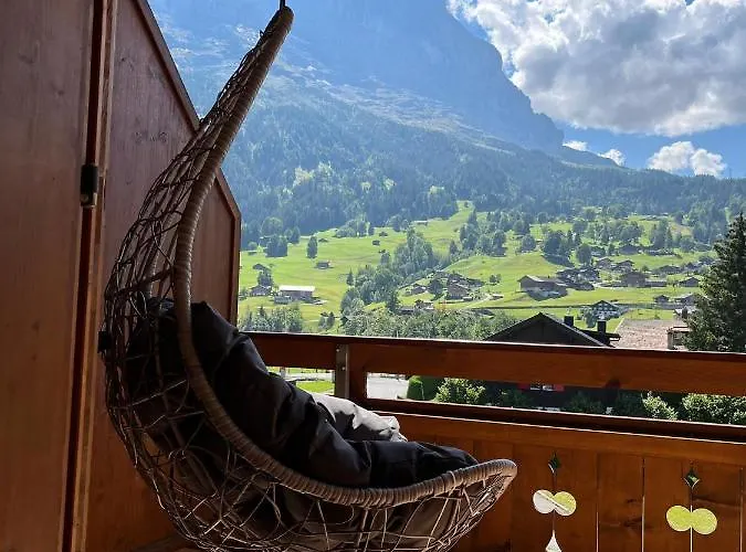 The Blue Ice - Grindelhomes * Grindelwald