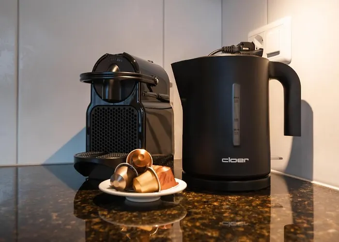 The Blue Ice - Grindelhomes *